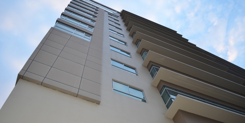 Suite en alquiler en edificio Élite Building sector Mall del Sol GeoBienes - Suite en alquiler en edificio Élite Building sector Mall del Sol - Plusvalia Guayaquil Casas de venta y alquiler Inmobiliaria Ecuador