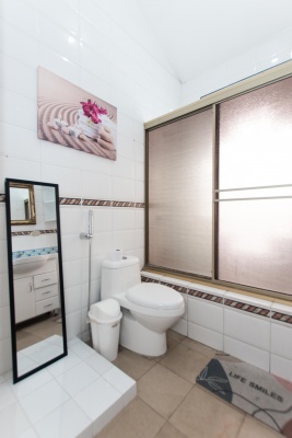 Suite en alquiler en Urb. Rio Guayas Club, norte de Guayaquil GeoBienes - Suite en alquiler amoblada en Urb. Rio Guayas Club, norte de Guayaquil - Plusvalia Guayaquil Casas de venta y alquiler Inmobiliaria Ecuador