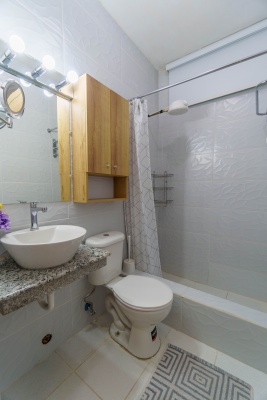 Suite en alquiler ubicada en Kennedy Vieja, Norte de Guayaquil GeoBienes - Suite en alquiler ubicada en Kennedy Vieja, Norte de Guayaquil - Plusvalia Guayaquil Casas de venta y alquiler Inmobiliaria Ecuador