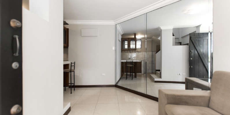 Suite en alquiler ubicado en la Urbanización Los Parques, Ceibos GeoBienes - Suite en alquiler ubicado en la Urbanización Los Parques, Ceibos - Plusvalia Guayaquil Casas de venta y alquiler Inmobiliaria Ecuador