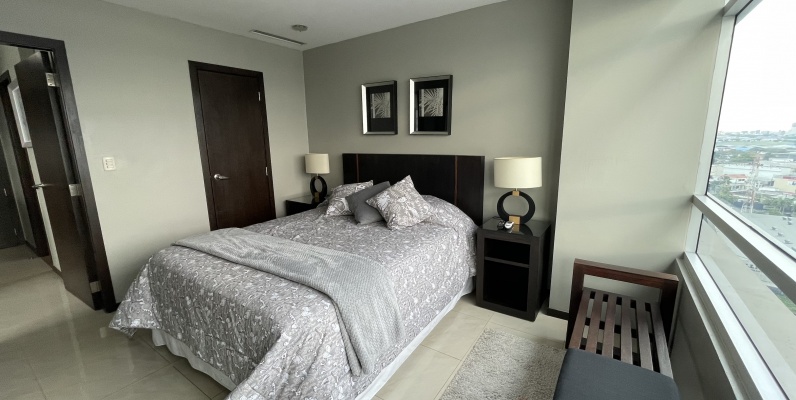 Suite Penthouse amoblada en venta - Elite Building GeoBienes - Suite Penthouse amoblada en venta - Elite Building - Plusvalia Guayaquil Casas de venta y alquiler Inmobiliaria Ecuador