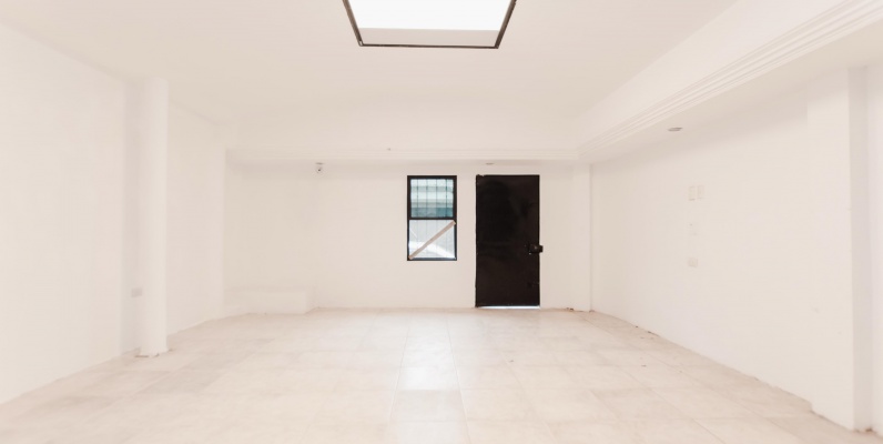 Suite remodelada en alquiler en Urb. Santa Cecilia, Ceibos GeoBienes - Suite remodelada en alquiler en Urb. Santa Cecilia, Ceibos - Plusvalia Guayaquil Casas de venta y alquiler Inmobiliaria Ecuador
