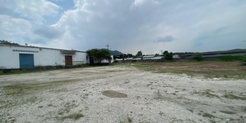 GeoBienes - Terreno comercial con bodegas y oficinas en alquiler en Vía a la Costa - Plusvalia Guayaquil Casas de venta y alquiler Inmobiliaria Ecuador