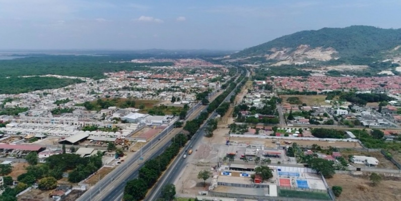 GeoBienes - Terreno Comercial en Venta, Vía a la Costa  - Plusvalia Guayaquil Casas de venta y alquiler Inmobiliaria Ecuador