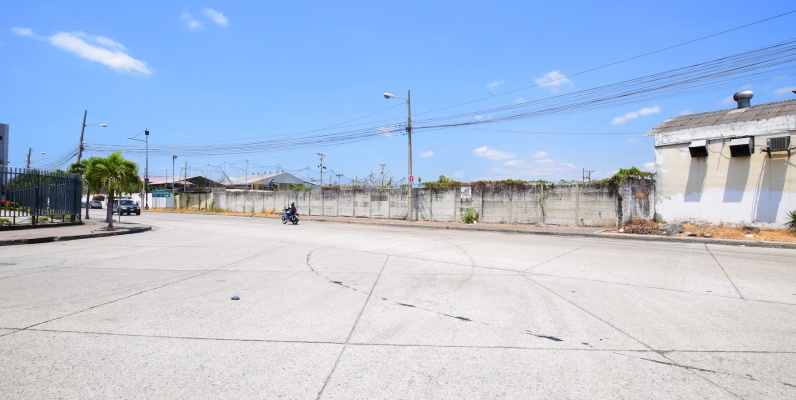 Terreno en alquiler ubicado en La Atarazana, Norte de Guayaquil GeoBienes - Terreno en alquiler ubicado en La Atarazana, Norte de Guayaquil - Plusvalia Guayaquil Casas de venta y alquiler Inmobiliaria Ecuador