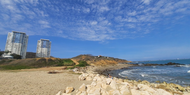 Terreno en venta al pie del mar en la zona más exclusiva de Villamil Playas GeoBienes - Terreno en venta al pie del mar en la zona más exclusiva de Villamil Playas - Plusvalia Guayaquil Casas de venta y alquiler Inmobiliaria Ecuador