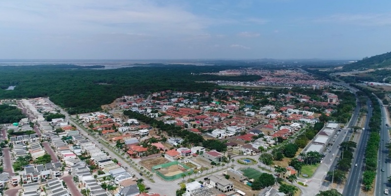 Terreno en venta Km 19 via a la costa GeoBienes - Terreno en venta Km 19 via a la costa - Plusvalia Guayaquil Casas de venta y alquiler Inmobiliaria Ecuador