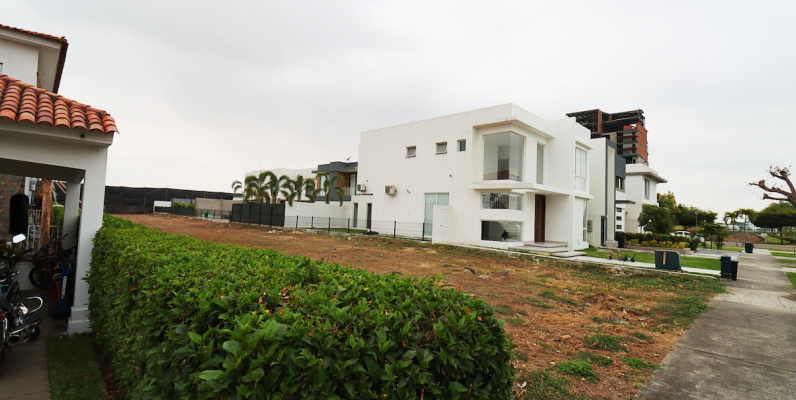 GeoBienes - Terreno en venta ubicado en la Urbanización Mónaco, Isla Mocolí - Plusvalia Guayaquil Casas de venta y alquiler Inmobiliaria Ecuador