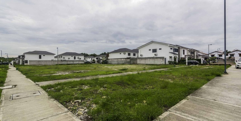 GeoBienes - Terreno en Venta Urbanización Punta Esmeralda, Vía a La Costa - Plusvalia Guayaquil Casas de venta y alquiler Inmobiliaria Ecuador
