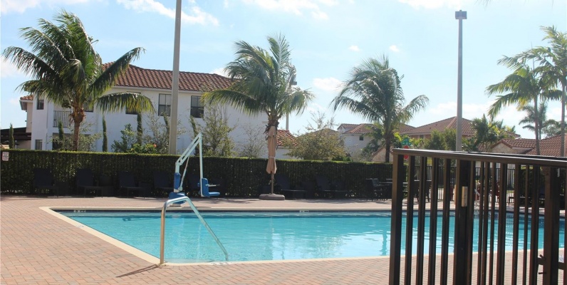 Townhouse a la Venta en MIAMI - Fontainebleau Las Ramblas GeoBienes - Townhouse a la Venta en MIAMI - Fontainebleau Las Ramblas - Plusvalia Guayaquil Casas de venta y alquiler Inmobiliaria Ecuador