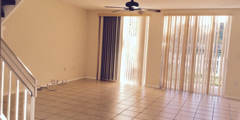Townhouse a la Venta en MIAMI en DORAL ISLES GeoBienes - Townhouse a la Venta en MIAMI en DORAL ISLES - Plusvalia Guayaquil Casas de venta y alquiler Inmobiliaria Ecuador