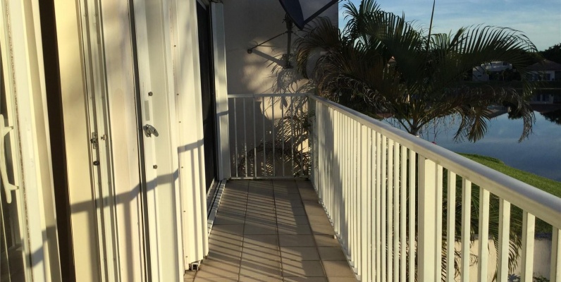 Townhouse a la Venta en MIAMI en DORAL ISLES GeoBienes - Townhouse a la Venta en MIAMI en DORAL ISLES - Plusvalia Guayaquil Casas de venta y alquiler Inmobiliaria Ecuador