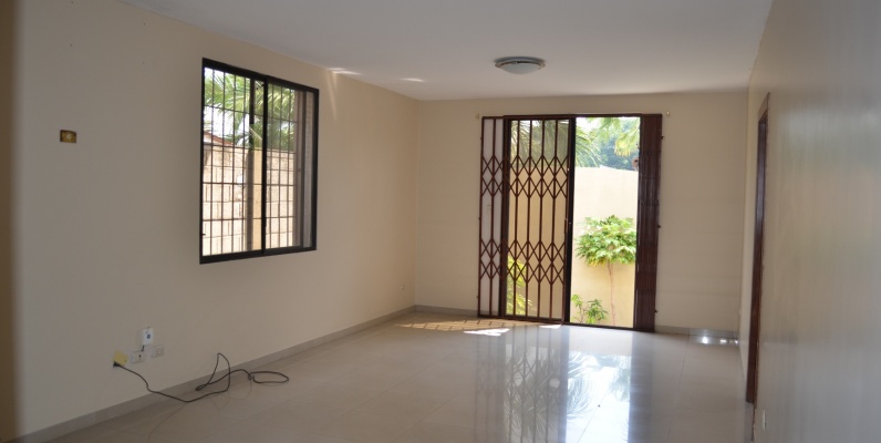 Townhouse en alquiler en Urbanización Ciudad Colón GeoBienes - Townhouse en alquiler en Urbanización Ciudad Colón - Plusvalia Guayaquil Casas de venta y alquiler Inmobiliaria Ecuador