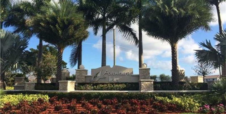 Townhouse en AVENTURA, MIAMI GeoBienes - Townhouse en AVENTURA, MIAMI - Plusvalia Guayaquil Casas de venta y alquiler Inmobiliaria Ecuador