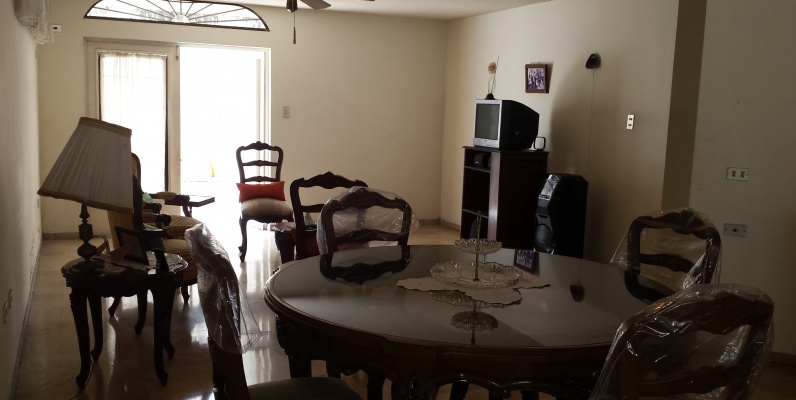 Vendo Casa de Dos Plantas en los Almendros GeoBienes - Vendo Casa de Dos Plantas en los Almendros Guayaquil Ecuador - Plusvalia Guayaquil Casas de venta y alquiler Inmobiliaria Ecuador