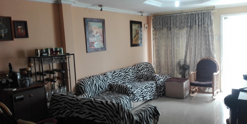 Vendo casa en Alborada, con suite adicional GeoBienes - Vendo casa en Alborada, con suite adicional - Plusvalia Guayaquil Casas de venta y alquiler Inmobiliaria Ecuador