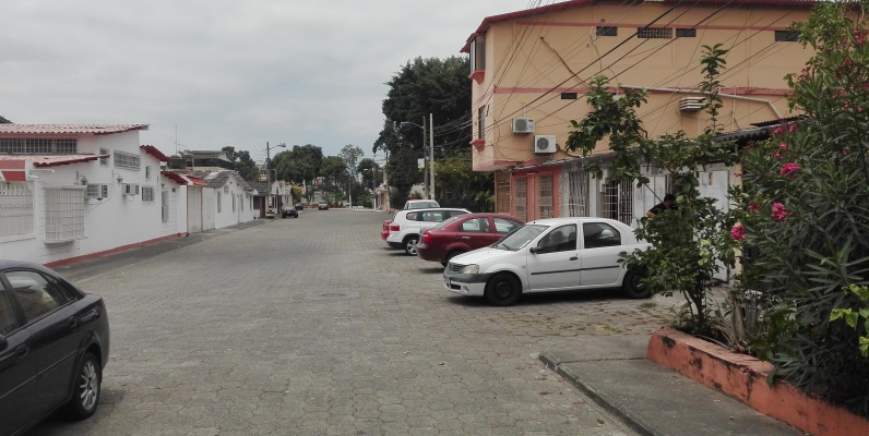 Vendo casa en Alborada, con suite adicional GeoBienes - Vendo casa en Alborada, con suite adicional - Plusvalia Guayaquil Casas de venta y alquiler Inmobiliaria Ecuador