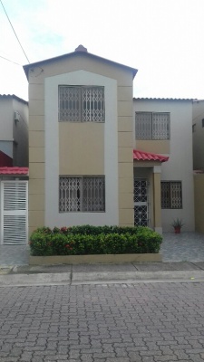GeoBienes - Casa en venta en La Joya Etapa Rubí  Vía Samborondón - Plusvalia Guayaquil Casas de venta y alquiler Inmobiliaria Ecuador
