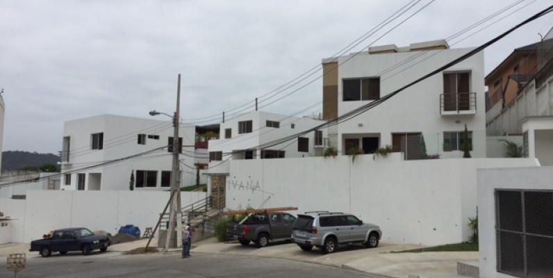 GeoBienes - Casa en venta en Las Cumbres, sector Los Ceibos, Guayaquil - Plusvalia Guayaquil Casas de venta y alquiler Inmobiliaria Ecuador