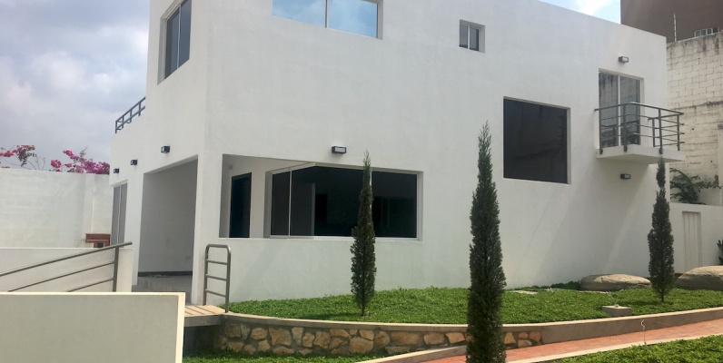 GeoBienes - Casa en venta en Las Cumbres, sector Los Ceibos, Guayaquil - Plusvalia Guayaquil Casas de venta y alquiler Inmobiliaria Ecuador