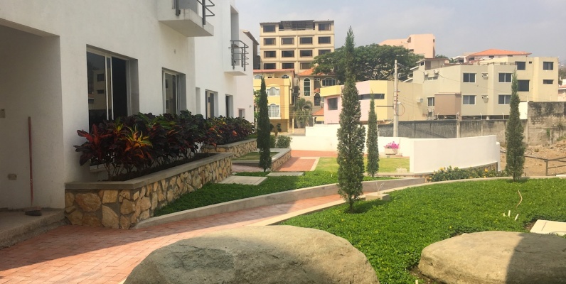 GeoBienes - Casa en venta en Las Cumbres, sector Los Ceibos, Guayaquil - Plusvalia Guayaquil Casas de venta y alquiler Inmobiliaria Ecuador