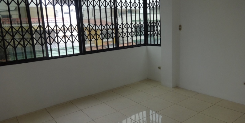 GeoBienes - Vendo casa en Urdenor 2 de dos plantas con terraza. Guayaquil Ecuador - Plusvalia Guayaquil Casas de venta y alquiler Inmobiliaria Ecuador