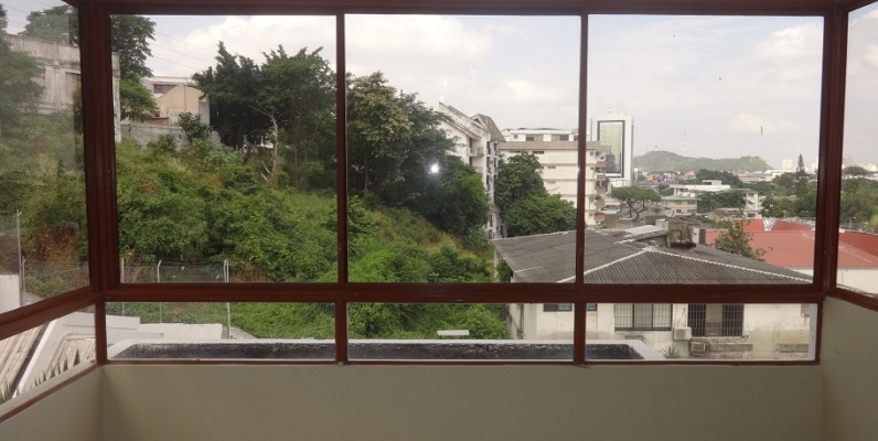 Vendo Departamento, Lomas de Urdesa GeoBienes - Vendo Departamento, Lomas de Urdesa - Plusvalia Guayaquil Casas de venta y alquiler Inmobiliaria Ecuador