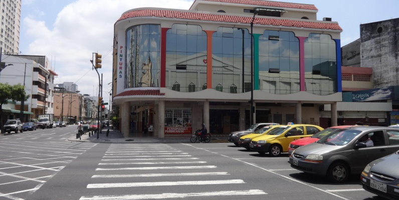 Vendo edificio comercial en el centro de Guayaquil, Av, Quito y calle Luque, Esquinero. GeoBienes - En venta edificio comercial en el centro de Guayaquil - Plusvalia Guayaquil Casas de venta y alquiler Inmobiliaria Ecuador