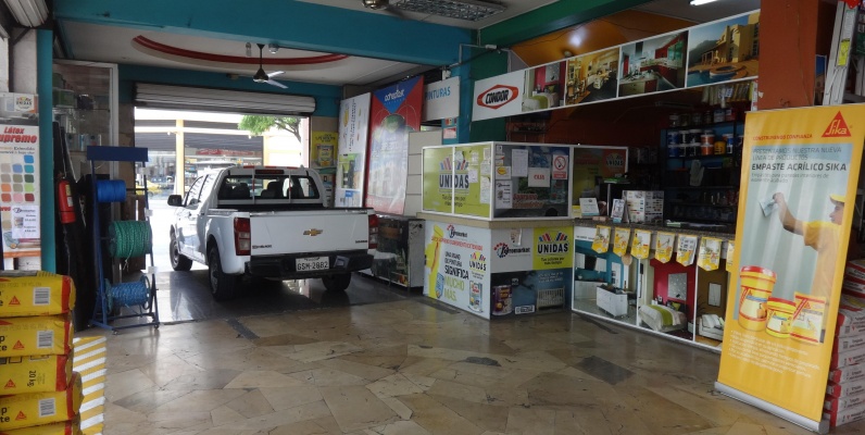 Vendo edificio comercial en el centro de Guayaquil, Av, Quito y calle Luque, Esquinero. GeoBienes - En venta edificio comercial en el centro de Guayaquil - Plusvalia Guayaquil Casas de venta y alquiler Inmobiliaria Ecuador