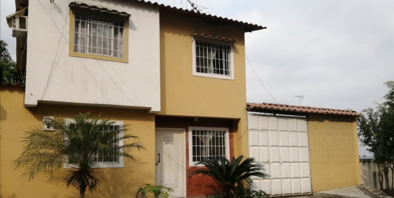 GeoBienes - Venta de casa en urbanización Colinas del Sol, Guayaquil, Ecuador - Plusvalia Guayaquil Casas de venta y alquiler Inmobiliaria Ecuador