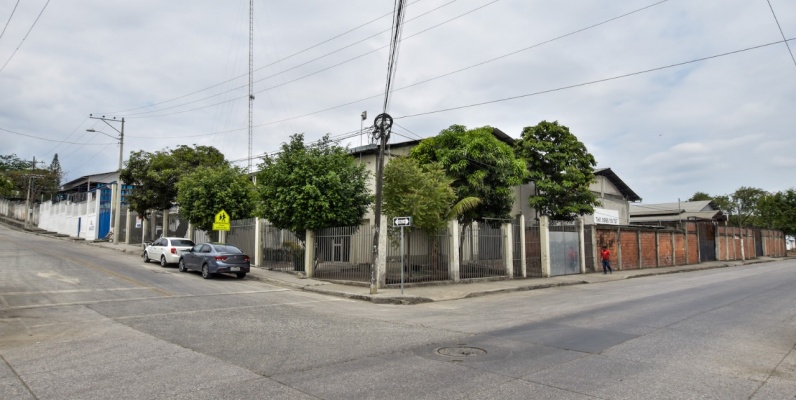 GeoBienes - Venta de Galpones, para bodega en vía Daule (6895m2) Guayas - Ecuador - Plusvalia Guayaquil Casas de venta y alquiler Inmobiliaria Ecuador GeoBienes - Venta de Galpones, para bodega en vía Daule (6895m2) Guayas - Ecuador - Plusvalia Guayaquil Casas de venta y alquiler Inmobiliaria Ecuador