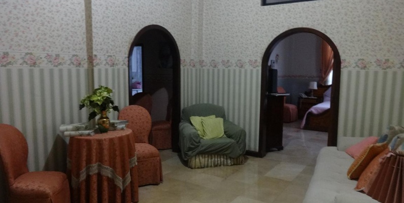 Venta de imponente casa de lujo esquinera en el sur de la ciudad GeoBienes - Venta de imponente casa de lujo esquinera en el sur de la ciudad - Plusvalia Guayaquil Casas de venta y alquiler Inmobiliaria Ecuador