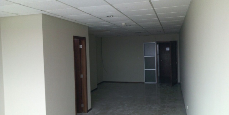 Venta de Oficina en Trade Building GeoBienes - Oficina en venta en Trade Building junto al Mall del Sol Guayaquil - Plusvalia Guayaquil Casas de venta y alquiler Inmobiliaria Ecuador