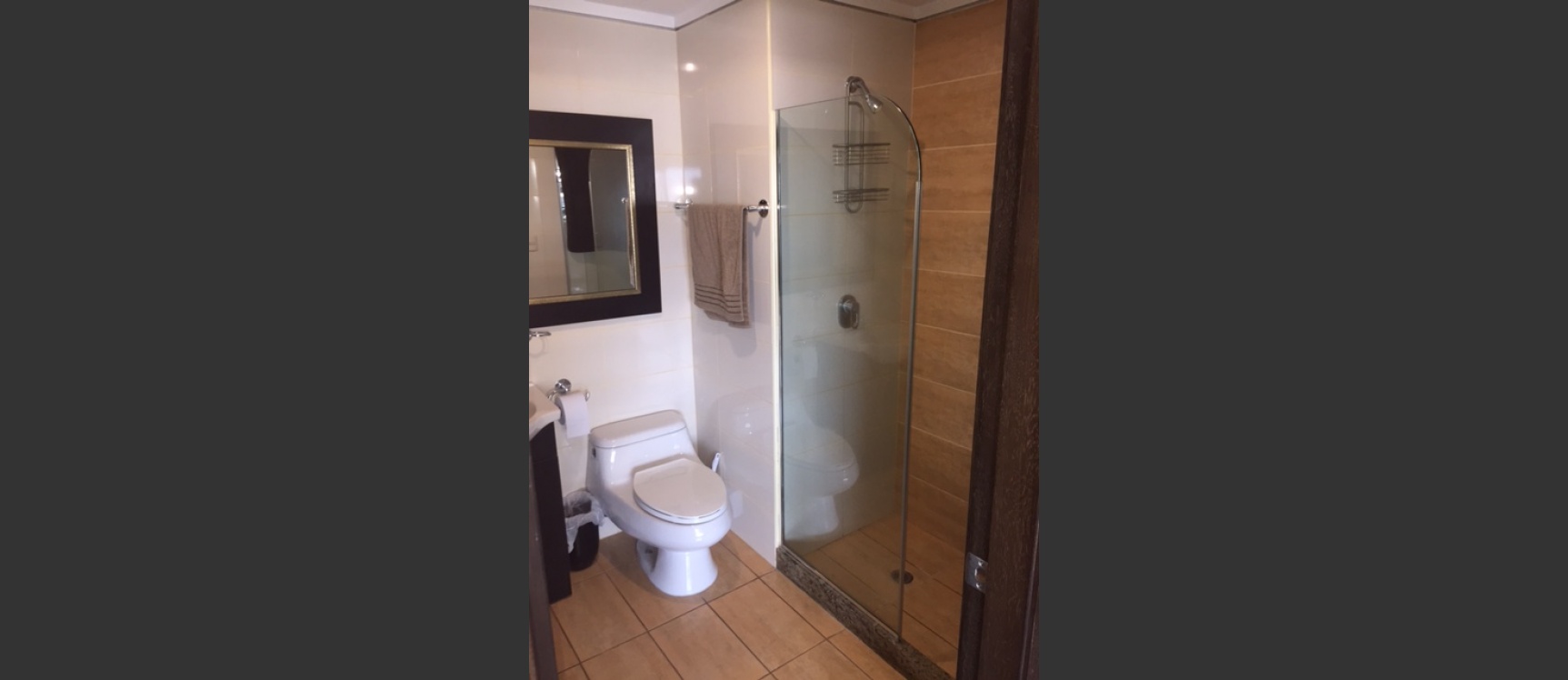 Suite en Alquiler Edificio Elite Building norte de Guayaquil GeoBienes - Junto al Mall del Sol Suite en Alquiler Elite Building norte de Guayaquil - Plusvalia Guayaquil Casas de venta y alquiler Inmobiliaria Ecuador