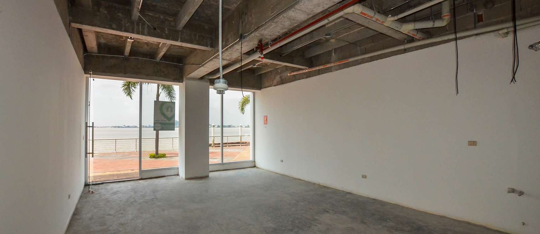 GeoBienes -  Local comercial en alquiler en Bellini sector centro de Guayaquil - Plusvalia Guayaquil Casas de venta y alquiler Inmobiliaria Ecuador