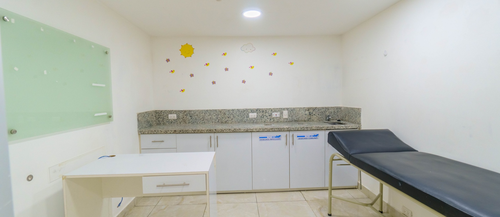 Oficina en alquiler planta baja ubicado en Urdesa, Norte de Guayaquil GeoBienes - Oficina en alquiler planta baja ubicado en Urdesa, Norte de Guayaquil - Plusvalia Guayaquil Casas de venta y alquiler Inmobiliaria Ecuador