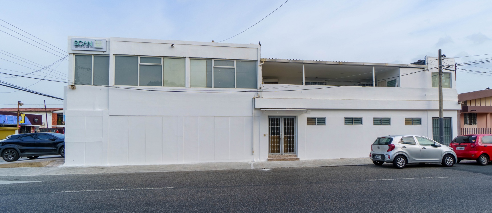 Oficina en alquiler planta baja ubicado en Urdesa, Norte de Guayaquil GeoBienes - Oficina en alquiler planta baja ubicado en Urdesa, Norte de Guayaquil - Plusvalia Guayaquil Casas de venta y alquiler Inmobiliaria Ecuador
