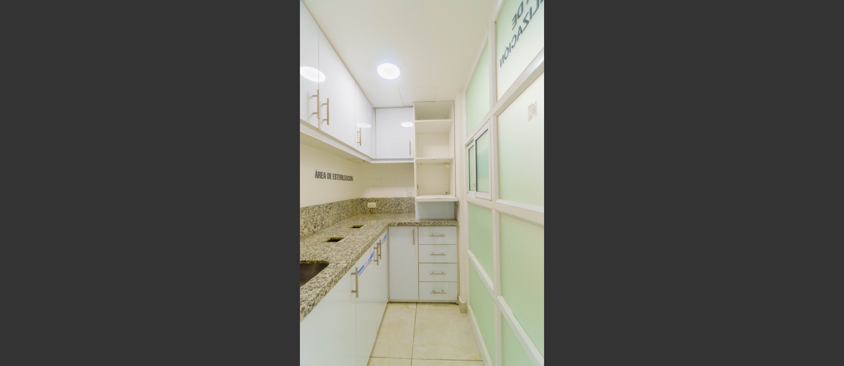 Oficina en alquiler planta baja ubicado en Urdesa, Norte de Guayaquil GeoBienes - Oficina en alquiler planta baja ubicado en Urdesa, Norte de Guayaquil - Plusvalia Guayaquil Casas de venta y alquiler Inmobiliaria Ecuador