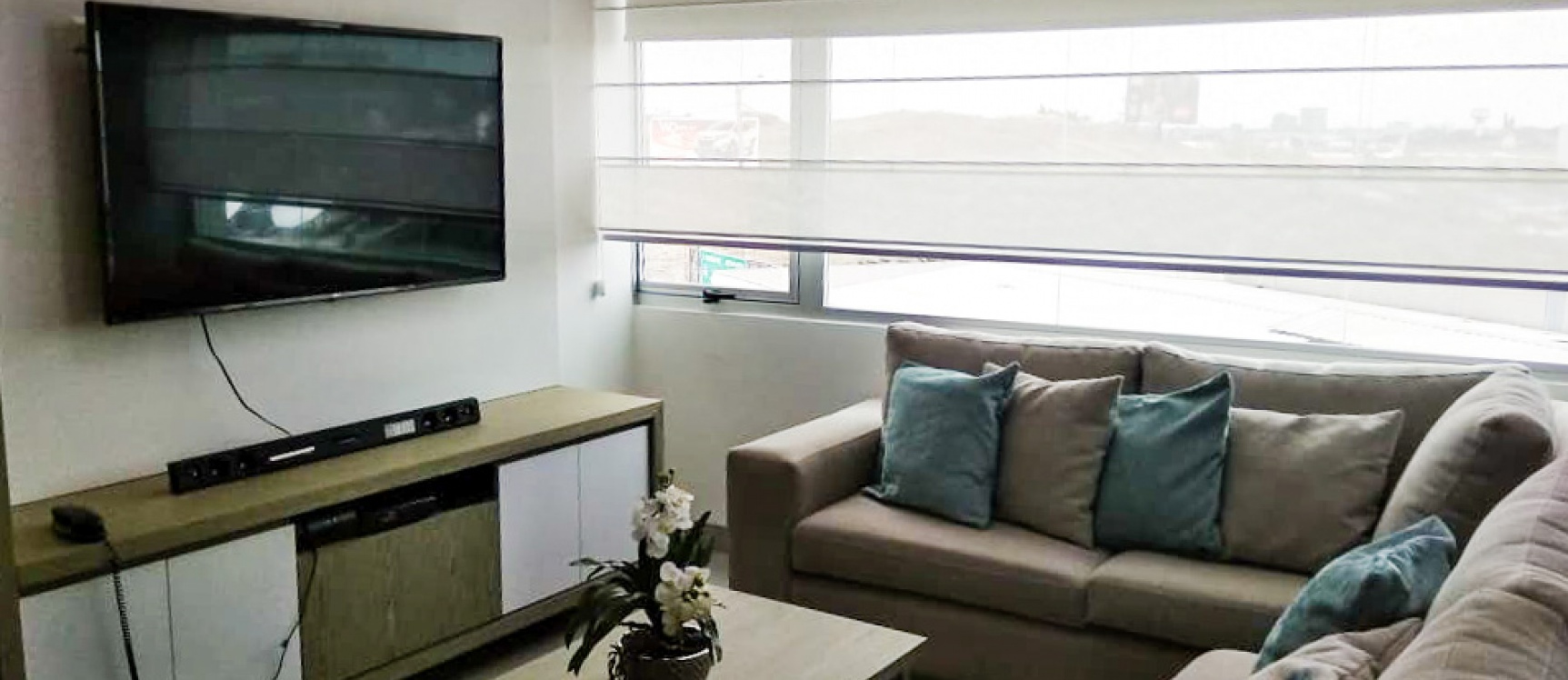 Alquiler de moderno departamento amoblado en Quo oficina #308 GeoBienes - Alquiler de moderno departamento amoblado en Quo - Plusvalia Guayaquil Casas de venta y alquiler Inmobiliaria Ecuador