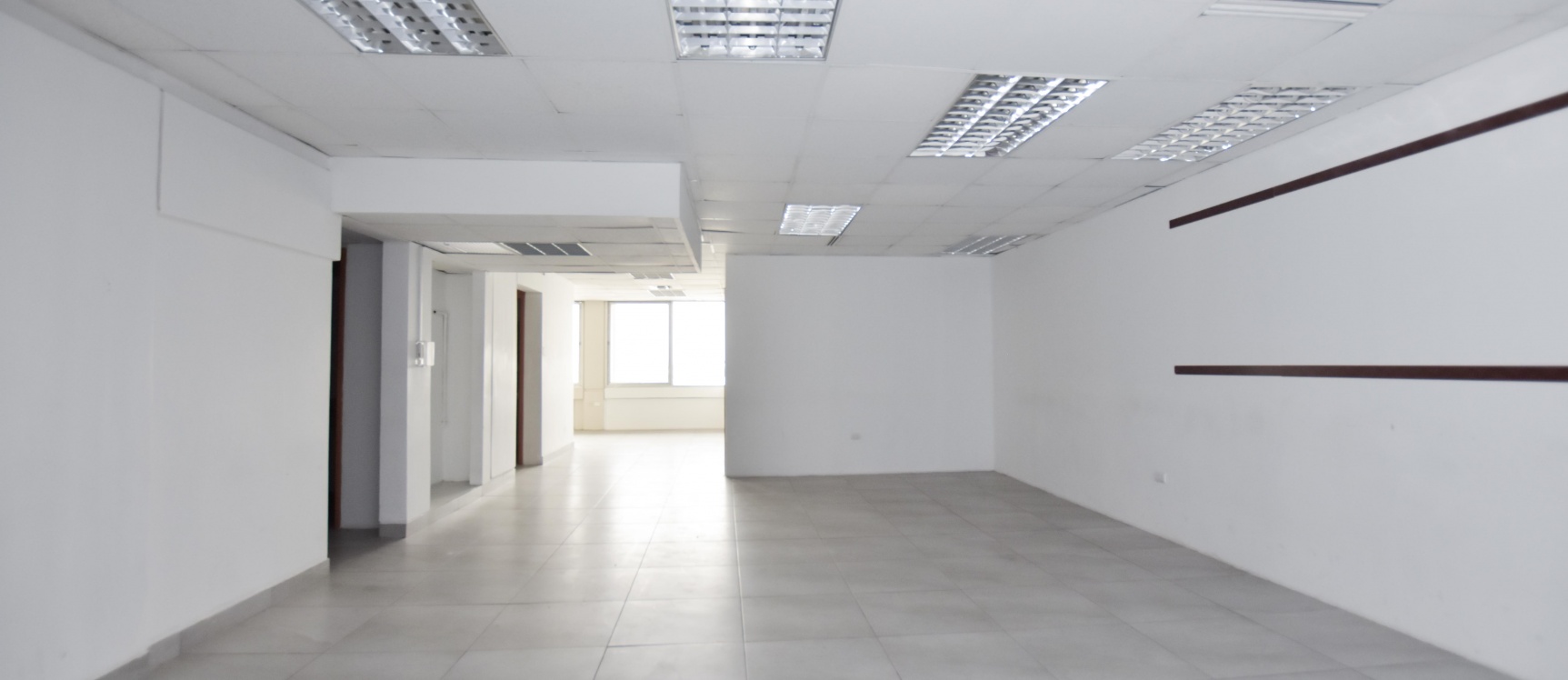 Alquiler de oficina en Av. de las Américas, Edificio Mecanos GeoBienes - Alquiler de oficina en Av. de las Américas, Edificio Mecanos - Plusvalia Guayaquil Casas de venta y alquiler Inmobiliaria Ecuador