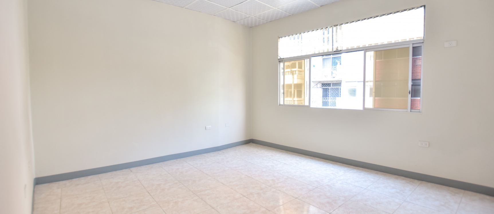 Alquiler de oficina, en centro de Guayaquil GeoBienes - Alquiler de oficina, en centro de Guayaquil - Plusvalia Guayaquil Casas de venta y alquiler Inmobiliaria Ecuador