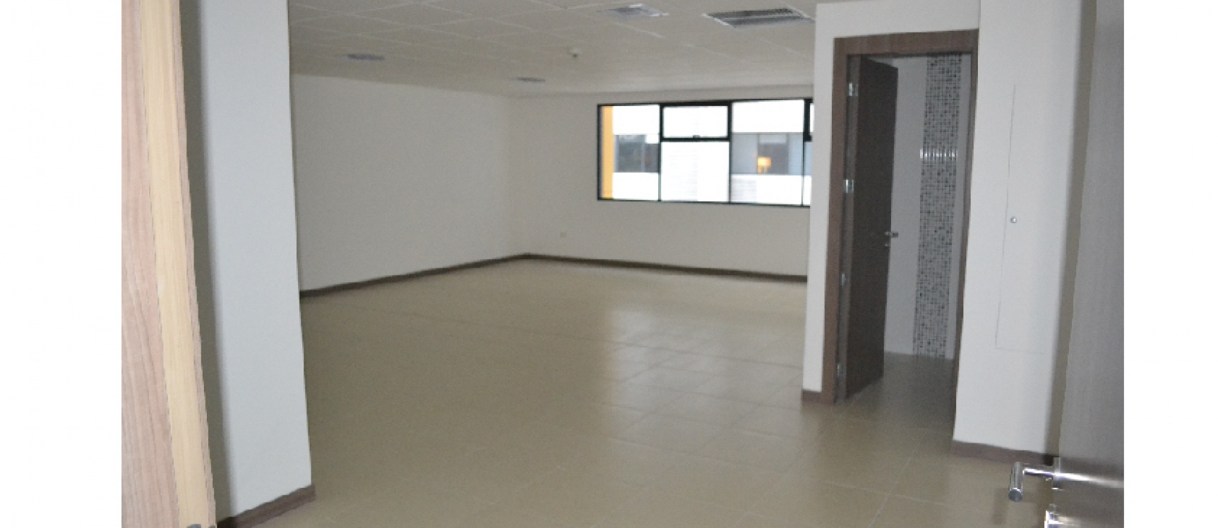 Alquiler de oficina en Ciudad del Rio, Emporium Guayaquil GeoBienes - Alquiler de oficina en Ciudad del Rio, Emporium Guayaquil - Plusvalia Guayaquil Casas de venta y alquiler Inmobiliaria Ecuador