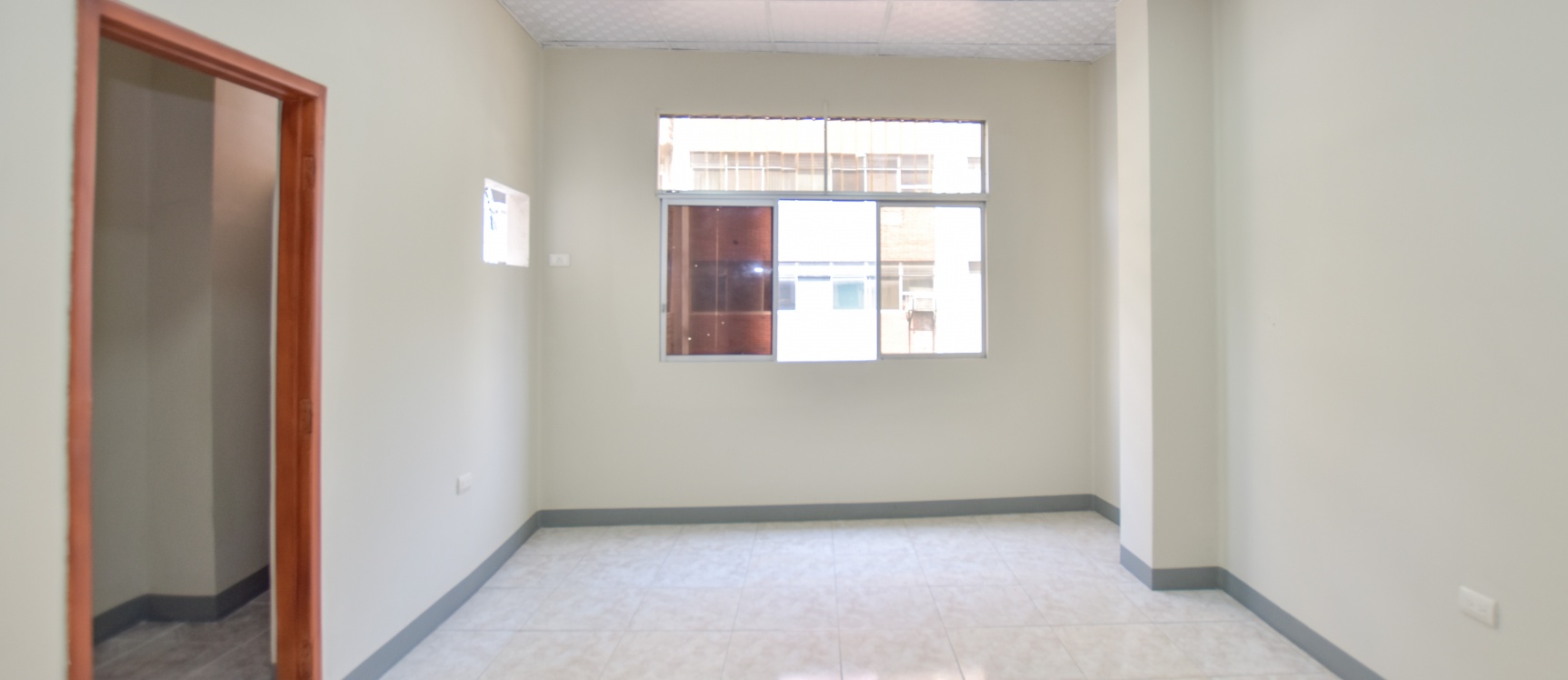 Alquiler de oficina en el centro de Guayaquil GeoBienes - Alquiler de oficina en el centro de Guayaquil - Plusvalia Guayaquil Casas de venta y alquiler Inmobiliaria Ecuador