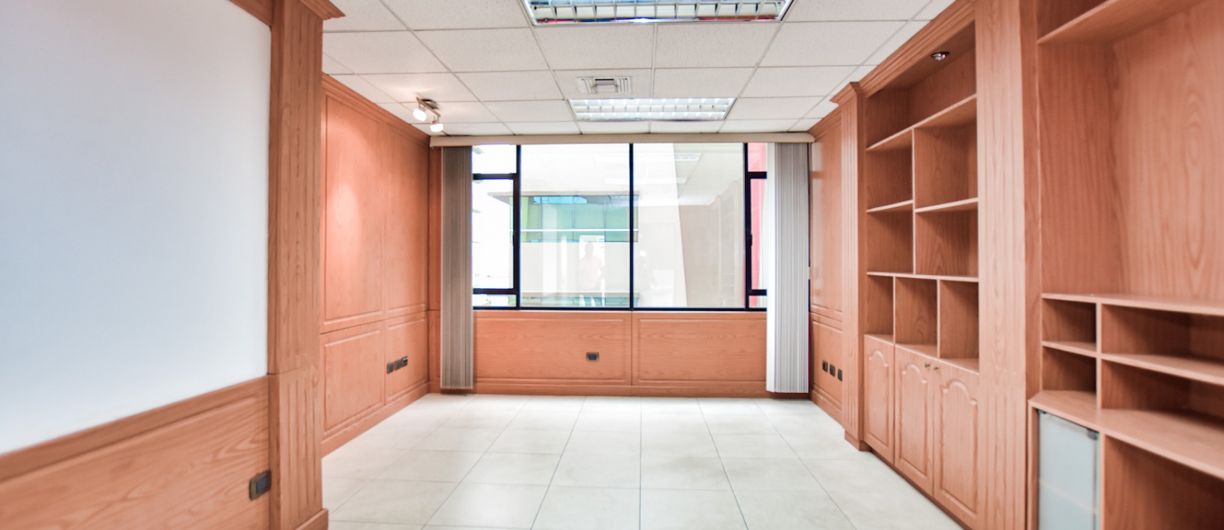 GeoBienes - Alquiler de Oficinas en Edificio Professional Center - Plusvalia Guayaquil Casas de venta y alquiler Inmobiliaria Ecuador
