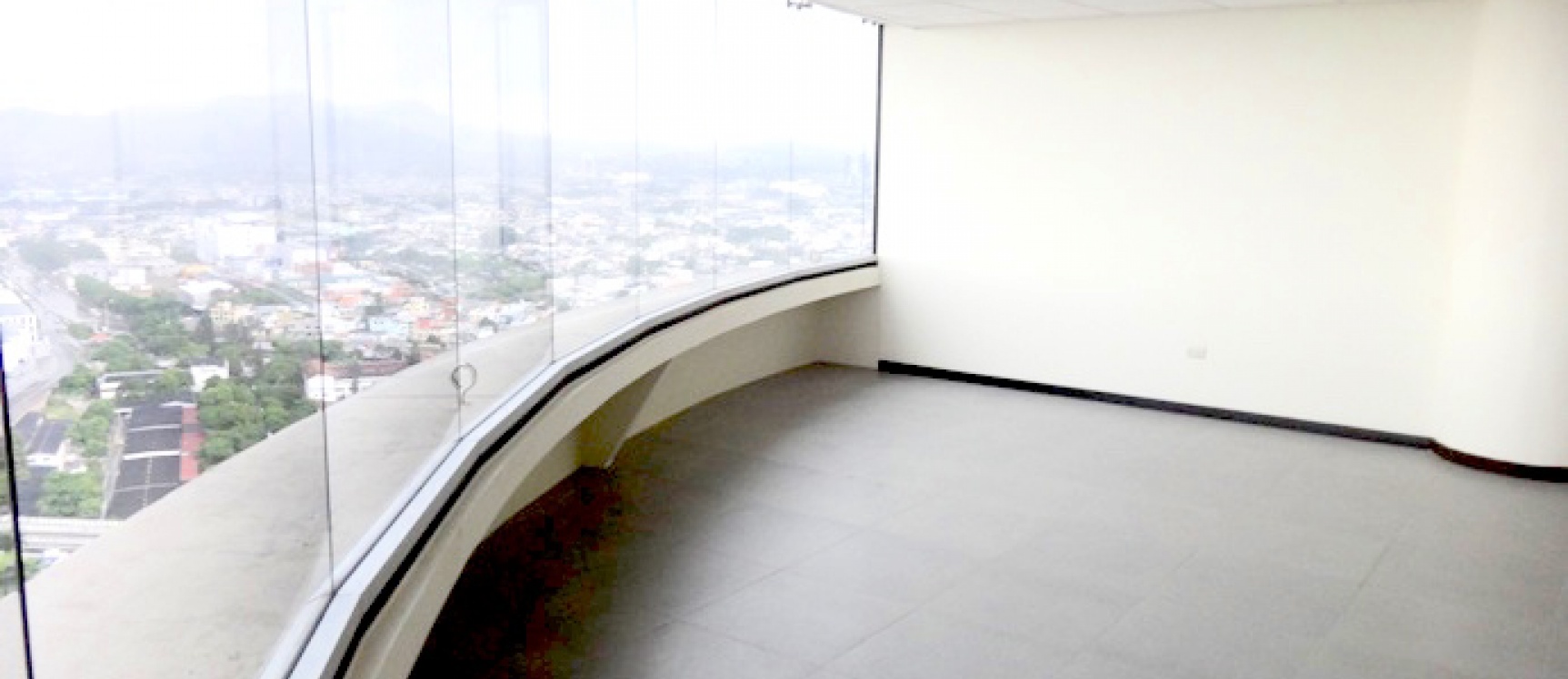 GeoBienes - Alquiler de oficinas en Guayaquil edificio The Point - Plusvalia Guayaquil Casas de venta y alquiler Inmobiliaria Ecuador