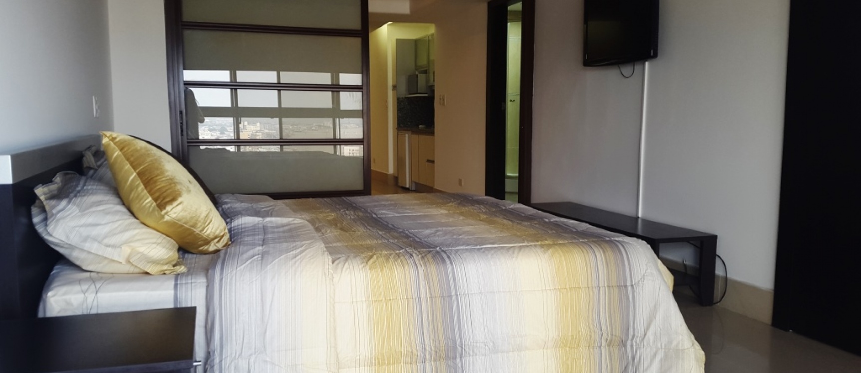 ALQUILER DE SUITE EN EL EDIFICIO SAN FRANCISCO 300 GeoBienes - ALQUILER DE SUITE EN EL EDIFICIO SAN FRANCISCO 300 - Plusvalia Guayaquil Casas de venta y alquiler Inmobiliaria Ecuador