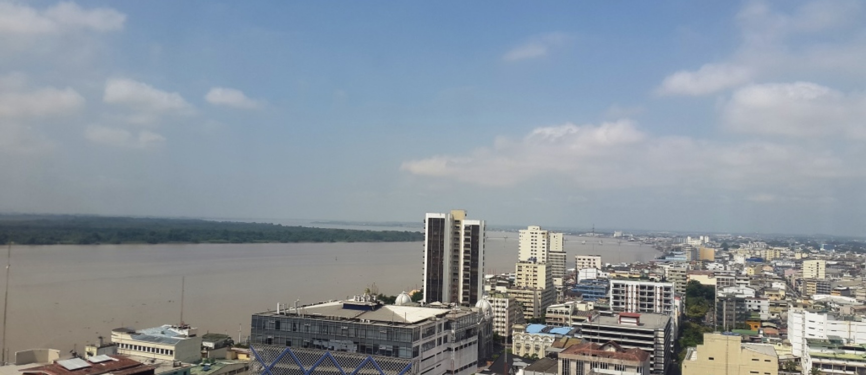 GeoBienes - ALQUILER DE SUITE EN EL EDIFICIO SAN FRANCISCO 300 - Plusvalia Guayaquil Casas de venta y alquiler Inmobiliaria Ecuador