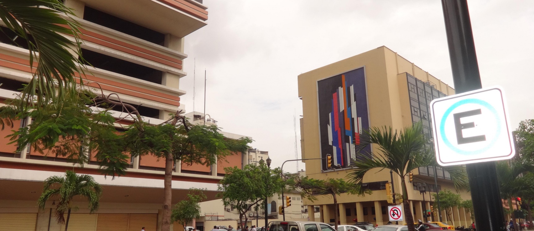 Alquilo local comercial en 9 de Octubre y Av. Quito GeoBienes - Alquilo local comercial en 9 de Octubre y Av. Quito - Plusvalia Guayaquil Casas de venta y alquiler Inmobiliaria Ecuador