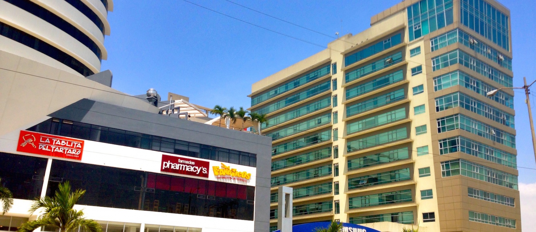 Alquilo Local Comercial - Zona Mall del Sol GeoBienes - Alquiler de local Comercial Zona Mall del Sol Guayaquil - Plusvalia Guayaquil Casas de venta y alquiler Inmobiliaria Ecuador