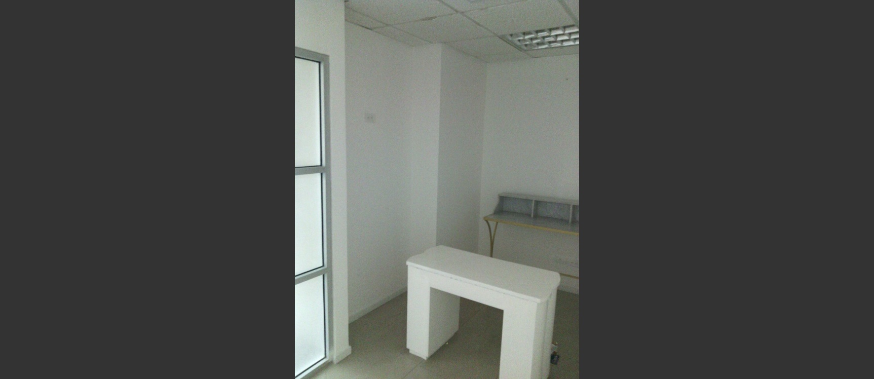Alquilo Oficina con divisiones en Trade Building GeoBienes - Alquiler de Oficina con divisiones en Trade Building Guayaquil - Plusvalia Guayaquil Casas de venta y alquiler Inmobiliaria Ecuador